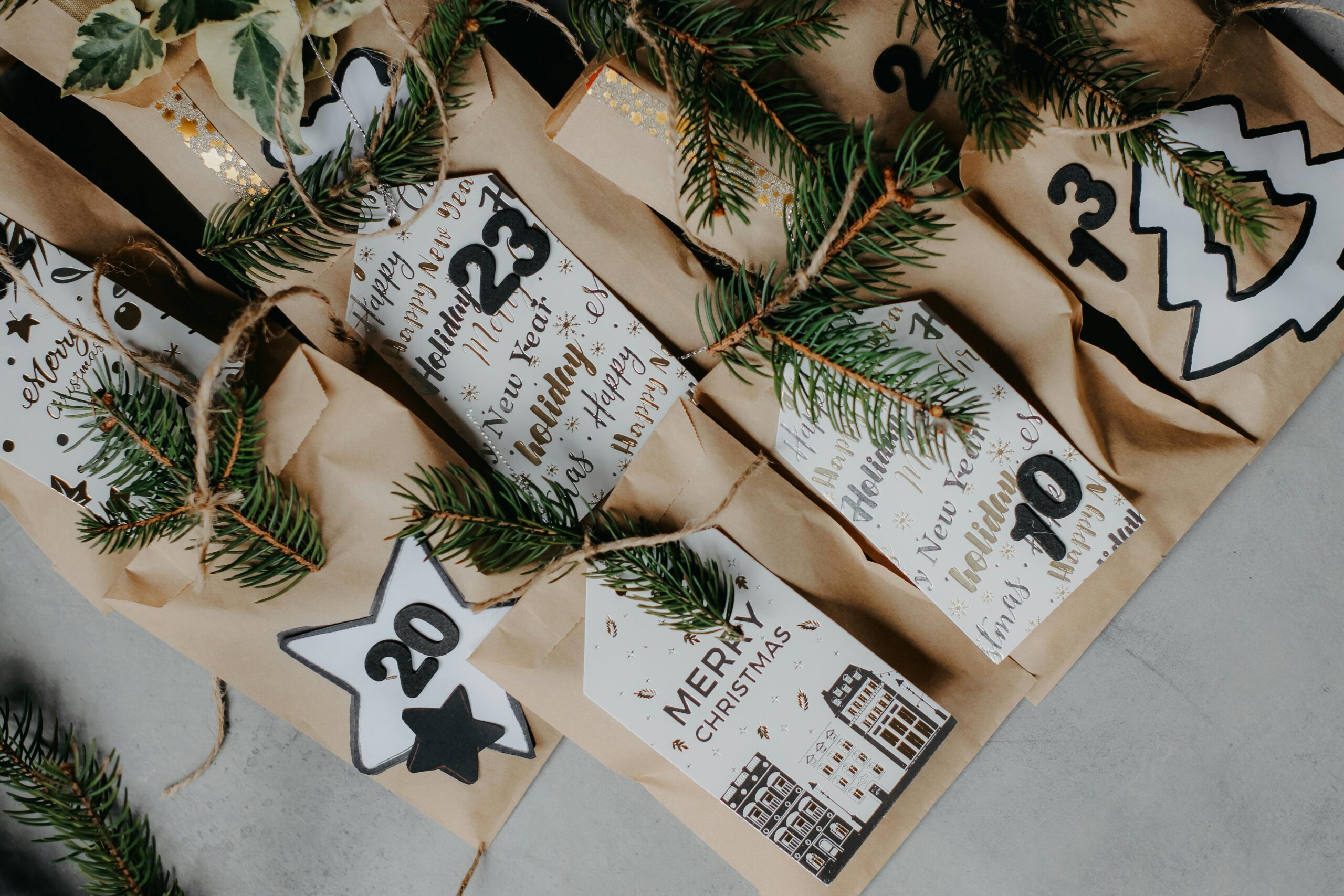 Kalendarz Adwentowy dla Par na&nbsp;2025: 23 kroki do&nbsp;bliższej relacji